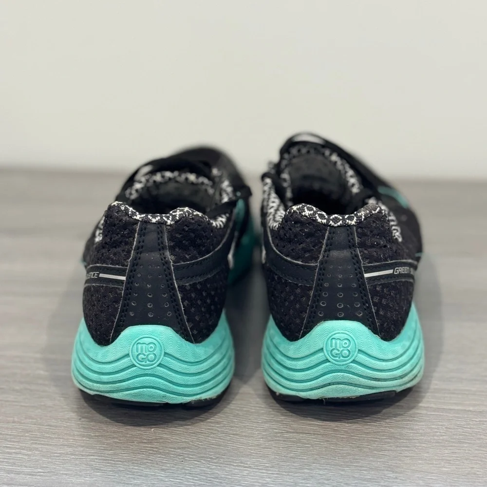 Brooks black turquoise